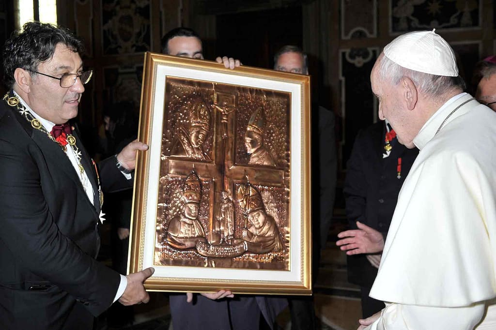 Quadro di Luigi Basile consegnato al Santo Papa il 10 novembre 2018