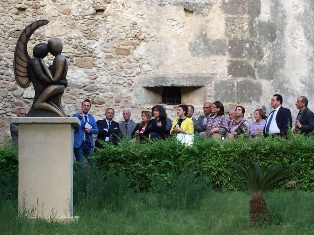 Sabato 28 Maggio 2016 Luigi Basile ha vinto il Premio alla Professionalità al Rotary Club.