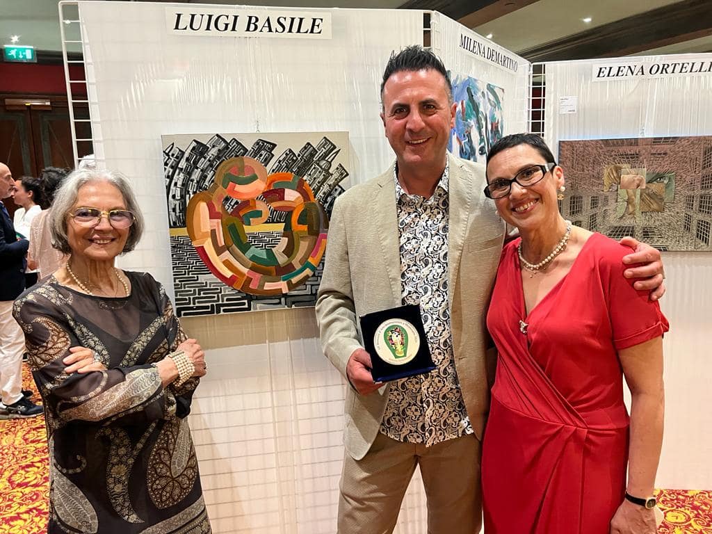 Biennale d'arte di Montecarlo a cui Luigi Basile ha esposto ha partecipato col quadro "3 a New York"
